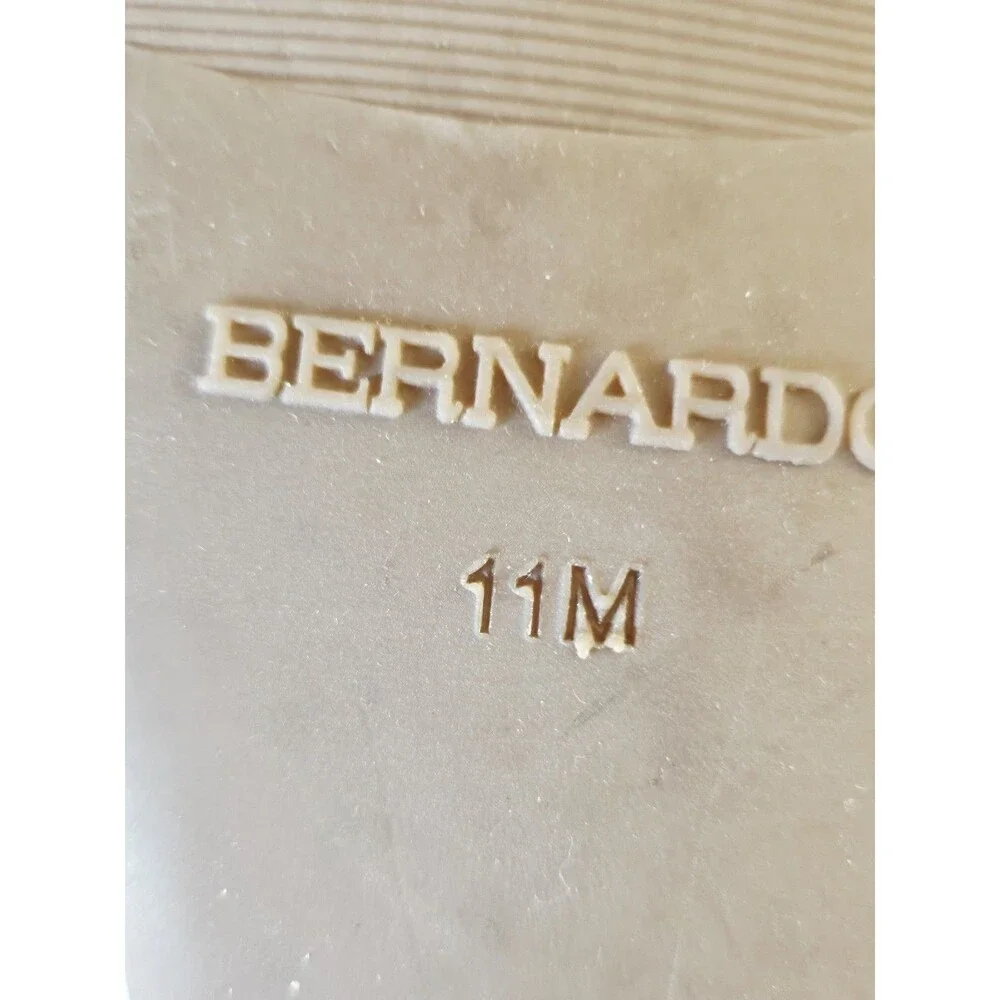 Bernardo Men's Size 11M Beige Leather Whipstitch Mules